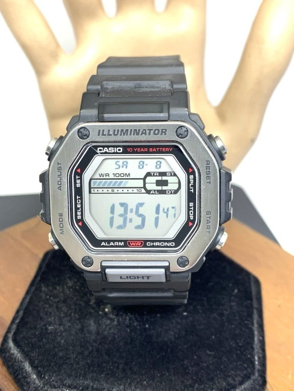 Casio Men's Watch MWD110H Silver Black Resin Strap Quartz Digital Sport 3517